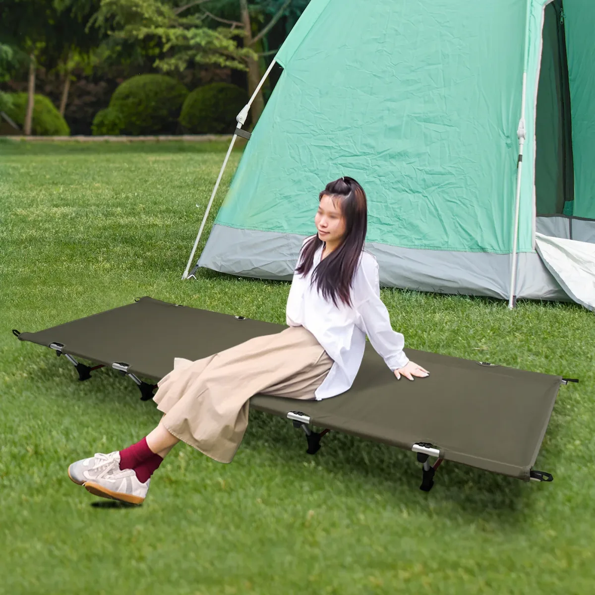 Lit de camping pliant vert armée